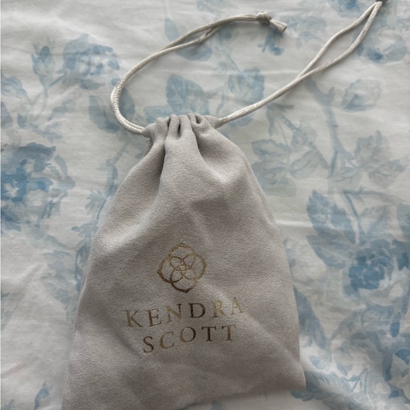 Kendra Scott Gold Chantal Bracelet - Picture 6 of 6